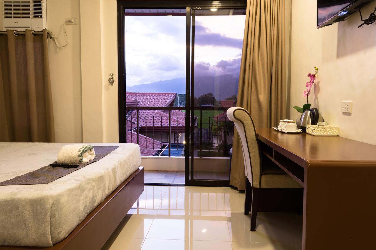Maruyog'S Ridge Convention Center Hotel Quezon City Buitenkant foto