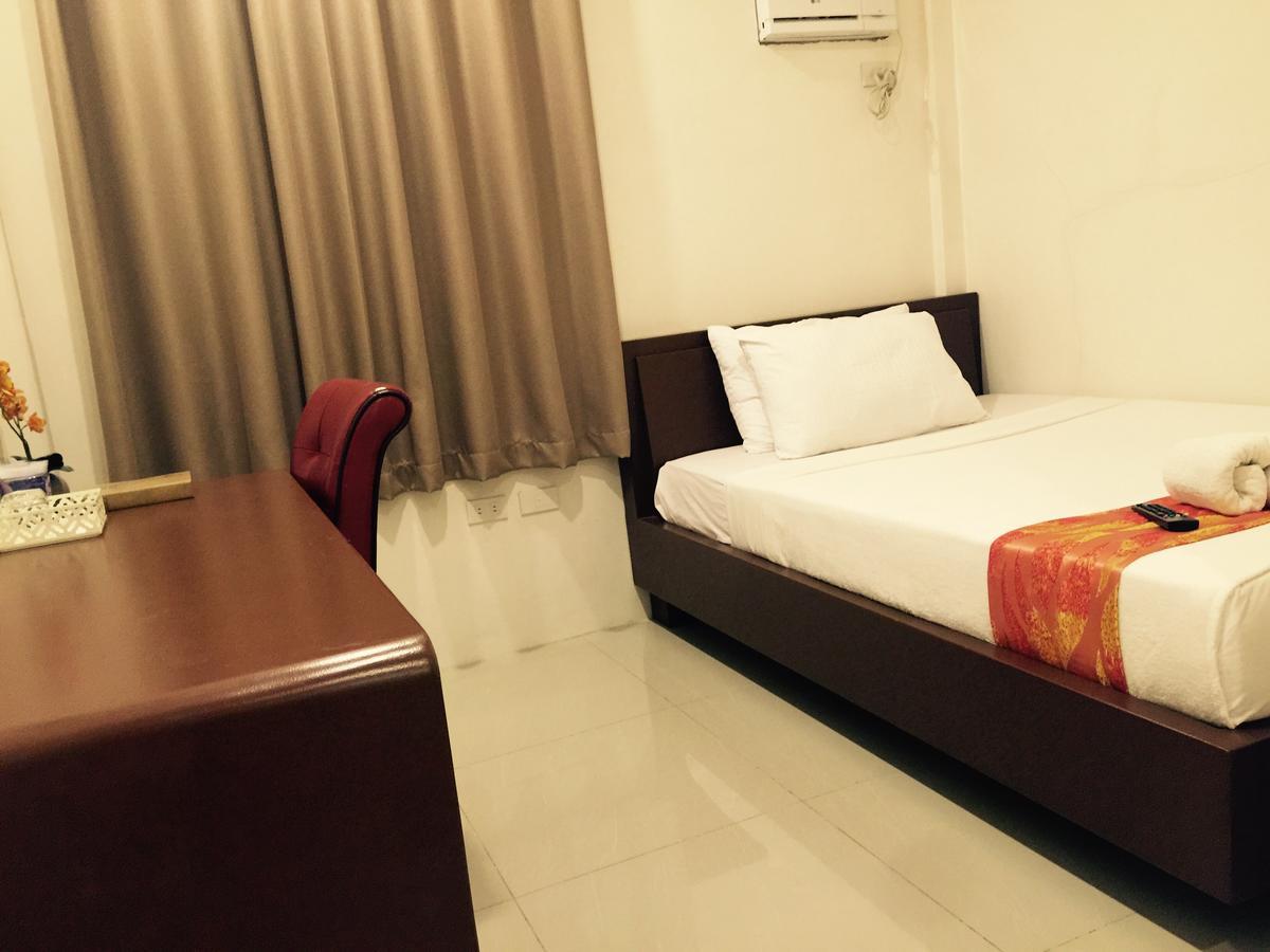 Maruyog'S Ridge Convention Center Hotel Quezon City Buitenkant foto