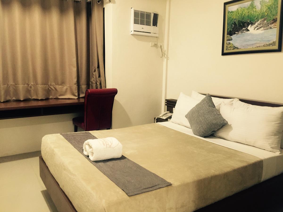 Maruyog'S Ridge Convention Center Hotel Quezon City Buitenkant foto