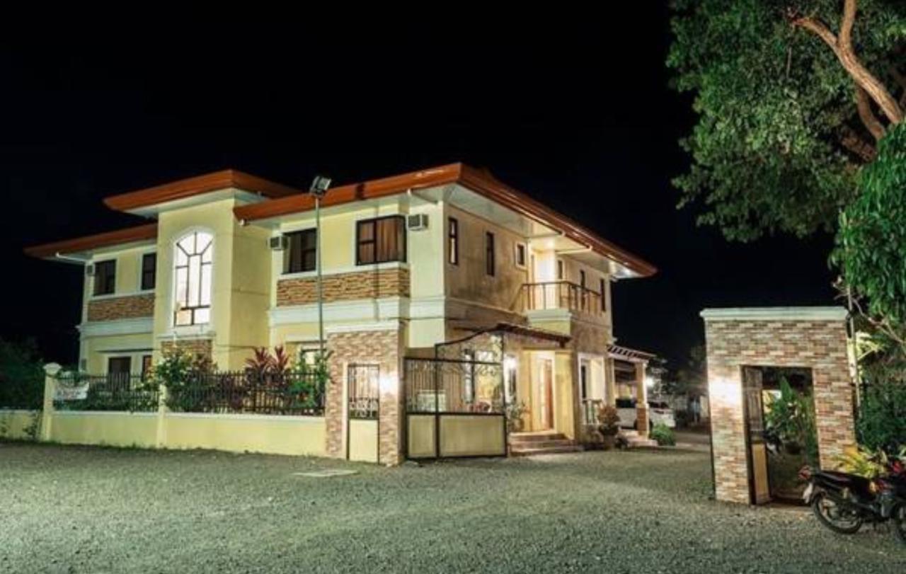 Maruyog'S Ridge Convention Center Hotel Quezon City Buitenkant foto